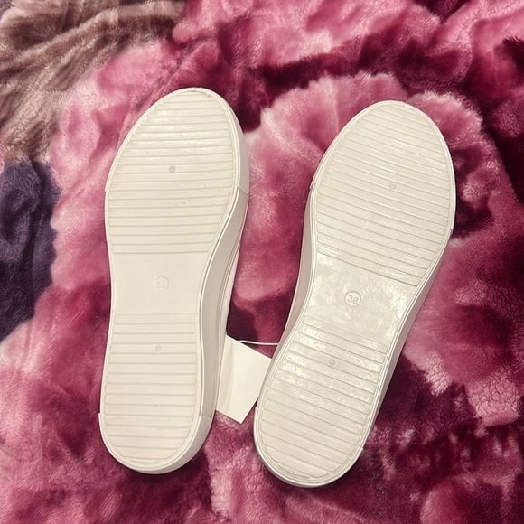 H&M Women’s Slip on Sneaker - Picture 4 of 4